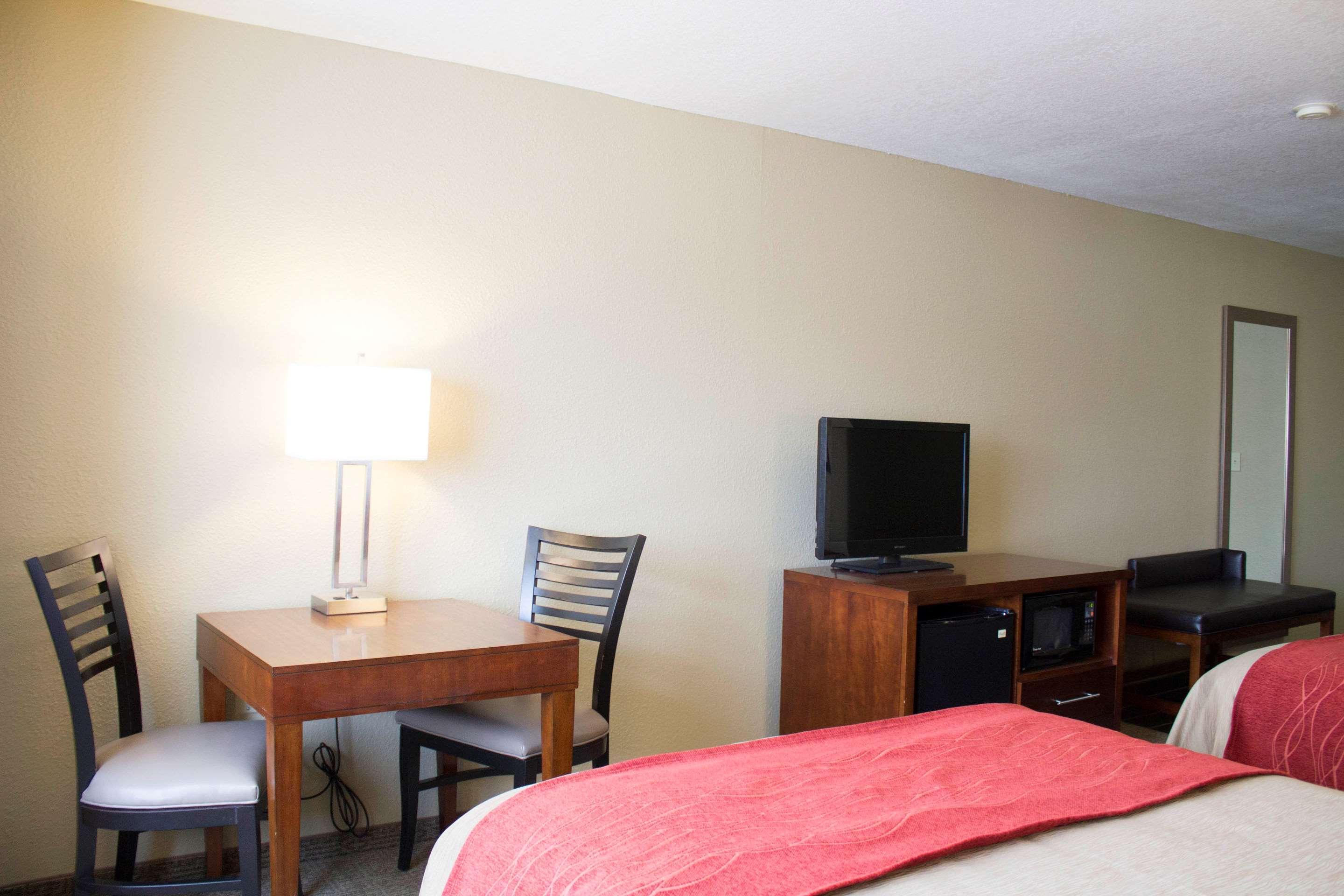 Comfort Inn River'S Edge Huron Dış mekan fotoğraf