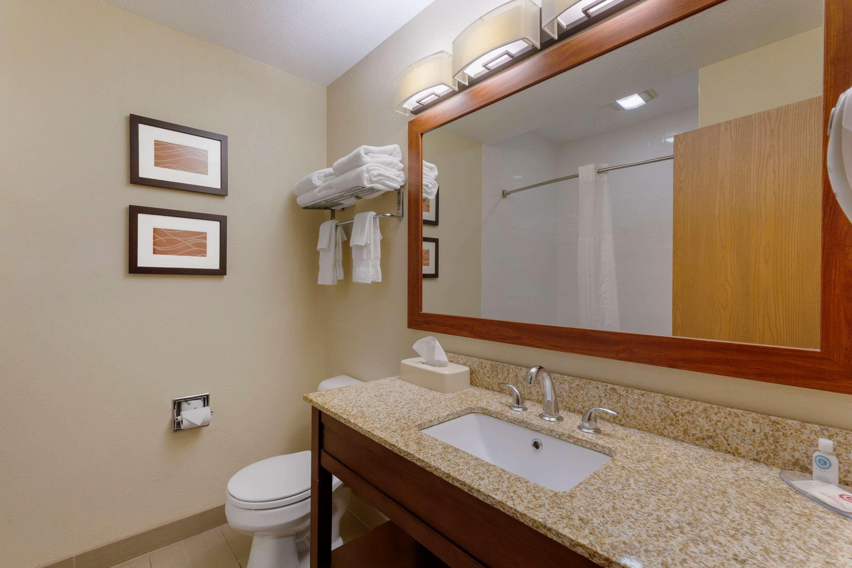 Comfort Inn River'S Edge Huron Dış mekan fotoğraf