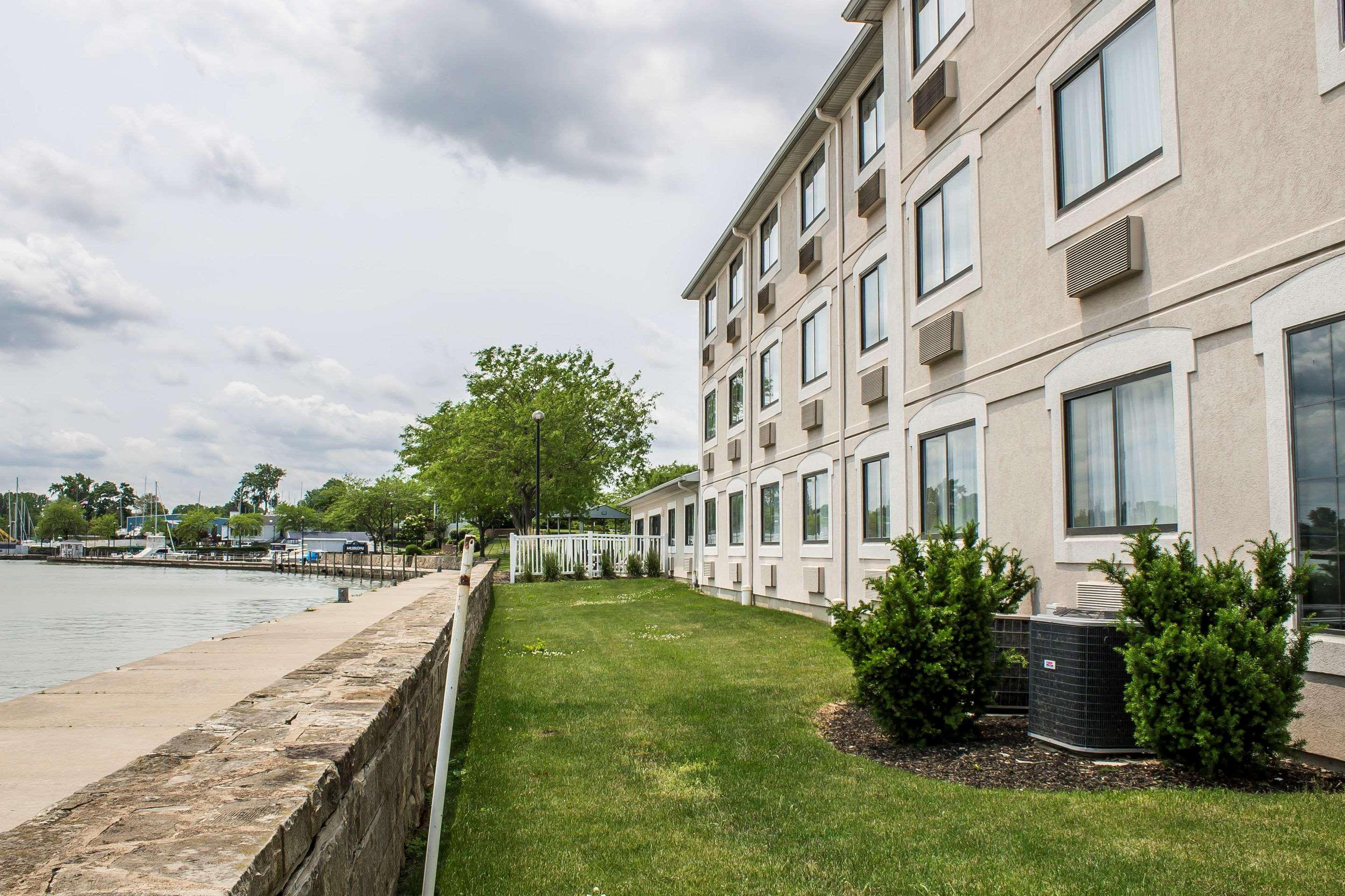 Comfort Inn River'S Edge Huron Dış mekan fotoğraf
