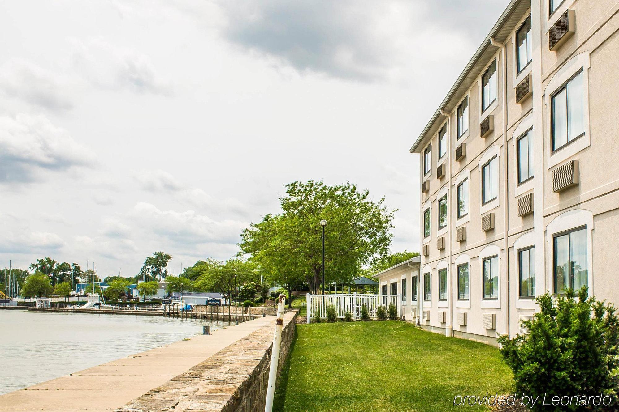 Comfort Inn River'S Edge Huron Dış mekan fotoğraf